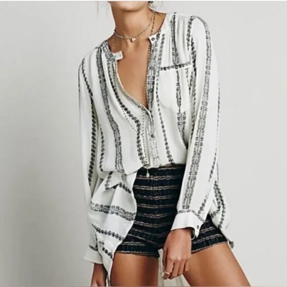 FREE PEOPLE Magic Pullover in Vanilla Combo